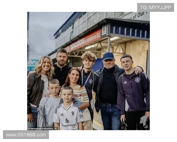 鲁尼妻子：孩子们会为爱尔兰战袍自豪